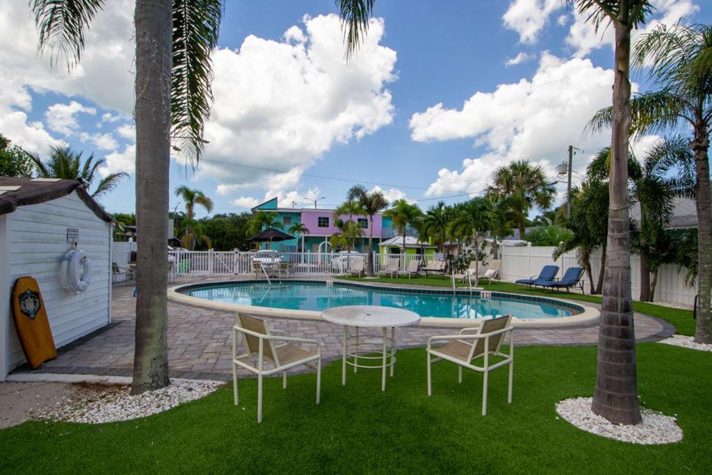 קלירווטר Located By The Beach 1 Bedroom With Parking And Pool מראה חיצוני תמונה
