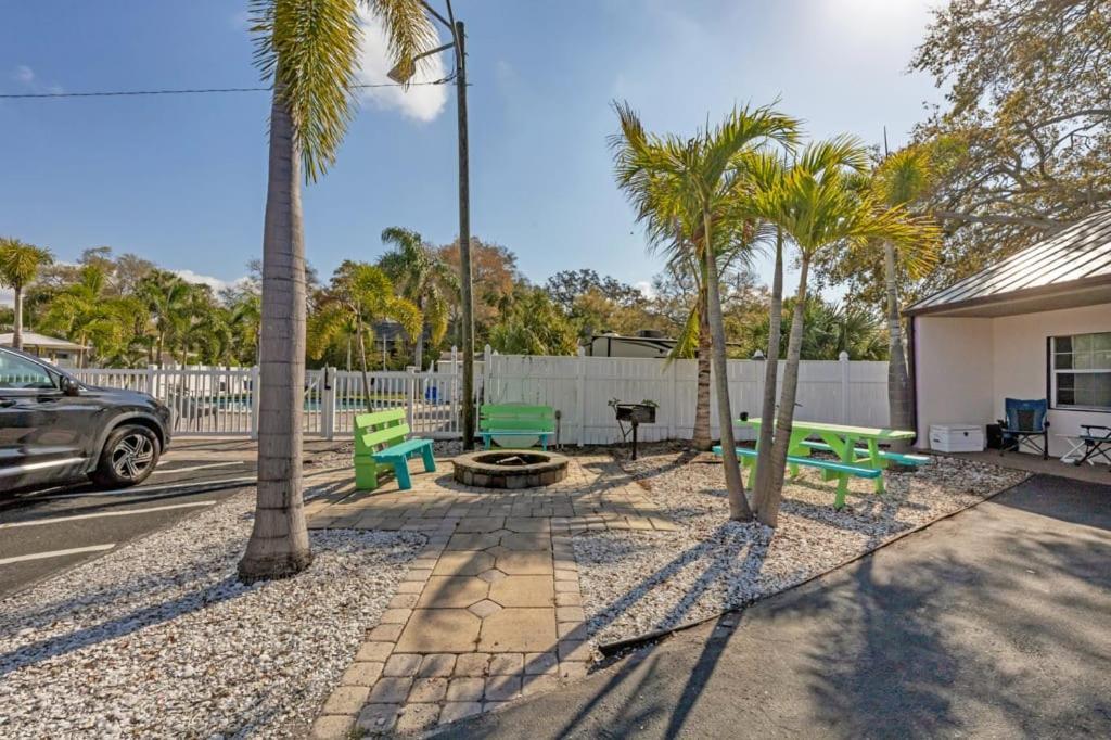קלירווטר Located By The Beach 1 Bedroom With Parking And Pool מראה חיצוני תמונה
